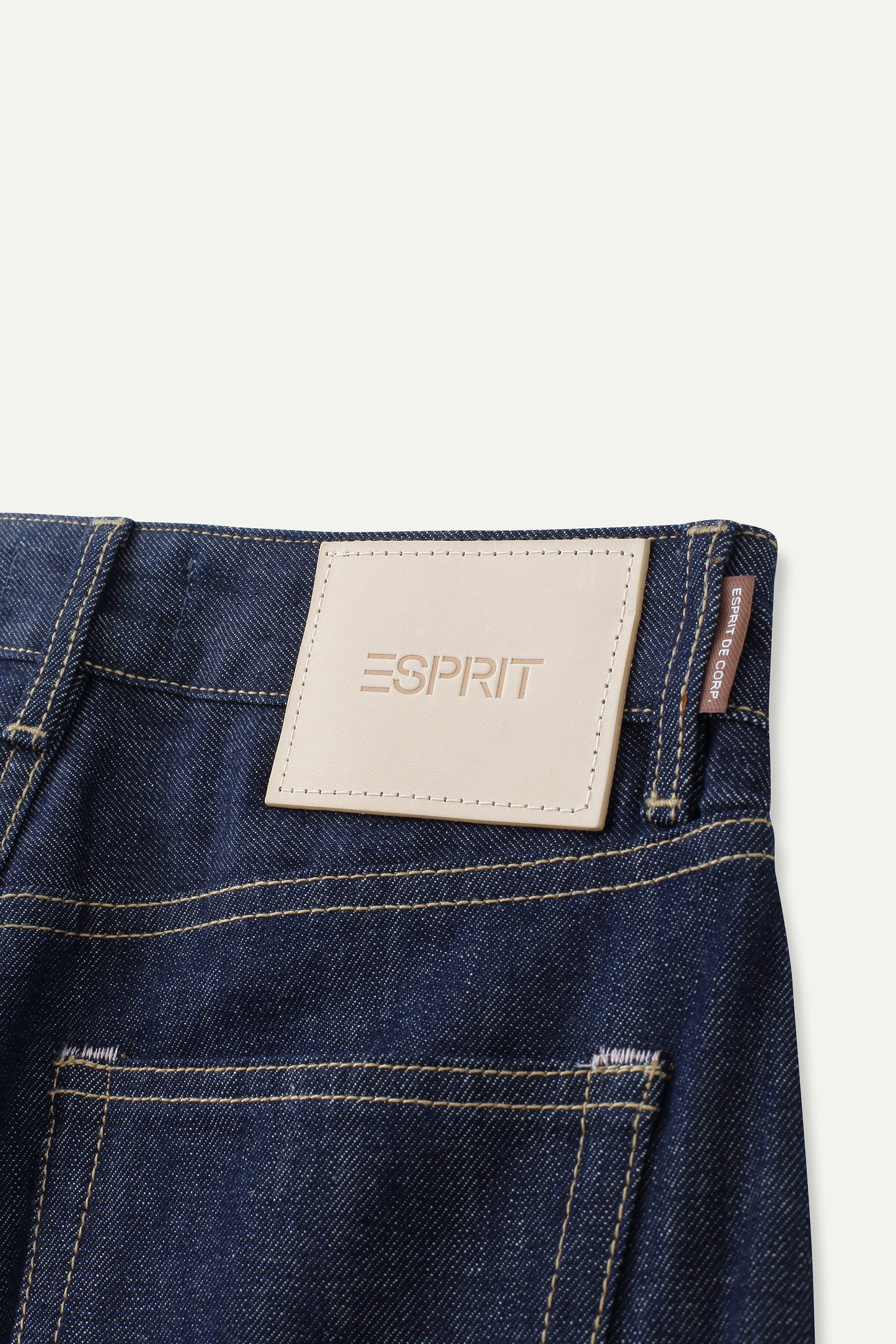 High-Rise Curved Wide-Leg Jeans