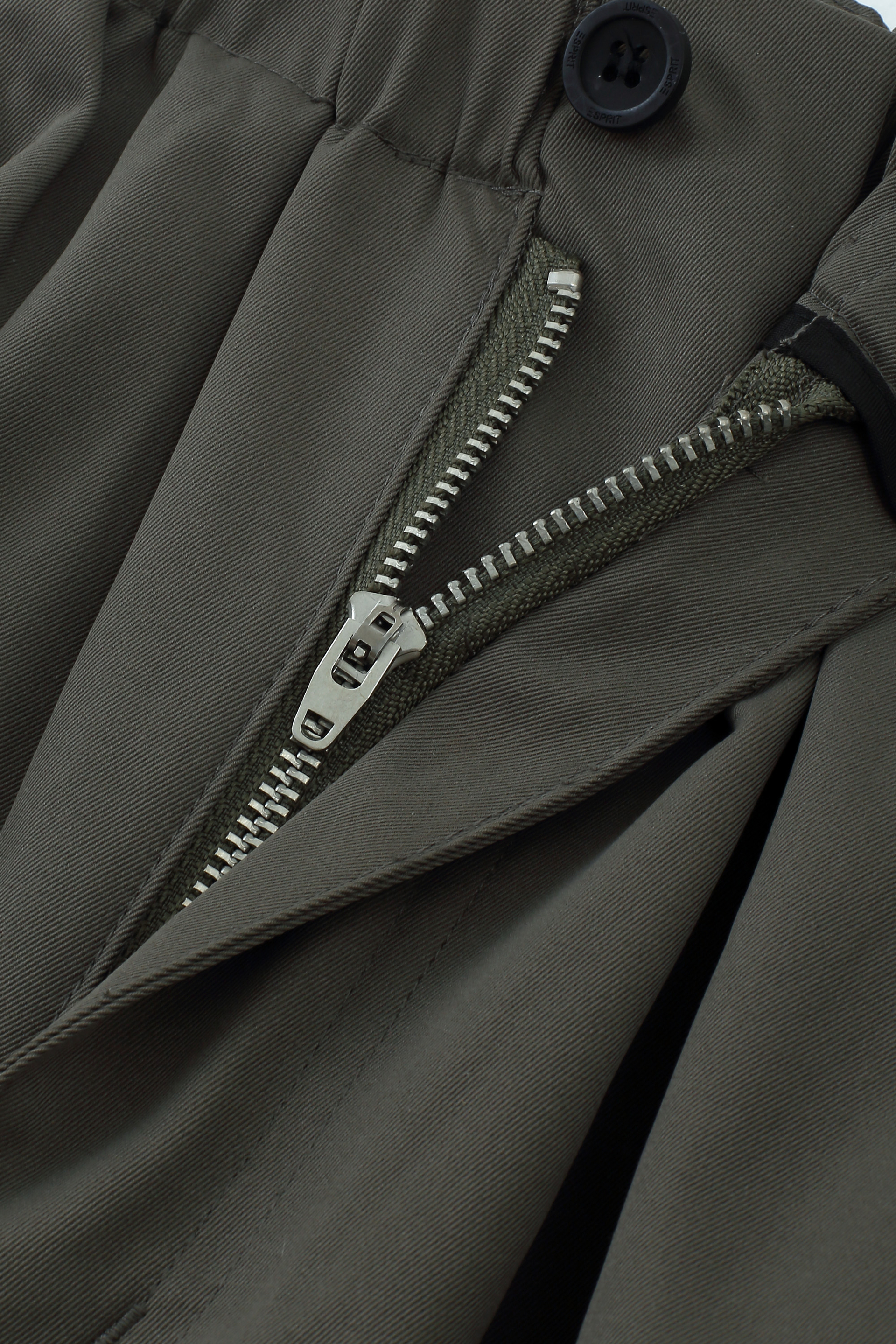 Relaxed Wide-Leg Trousers