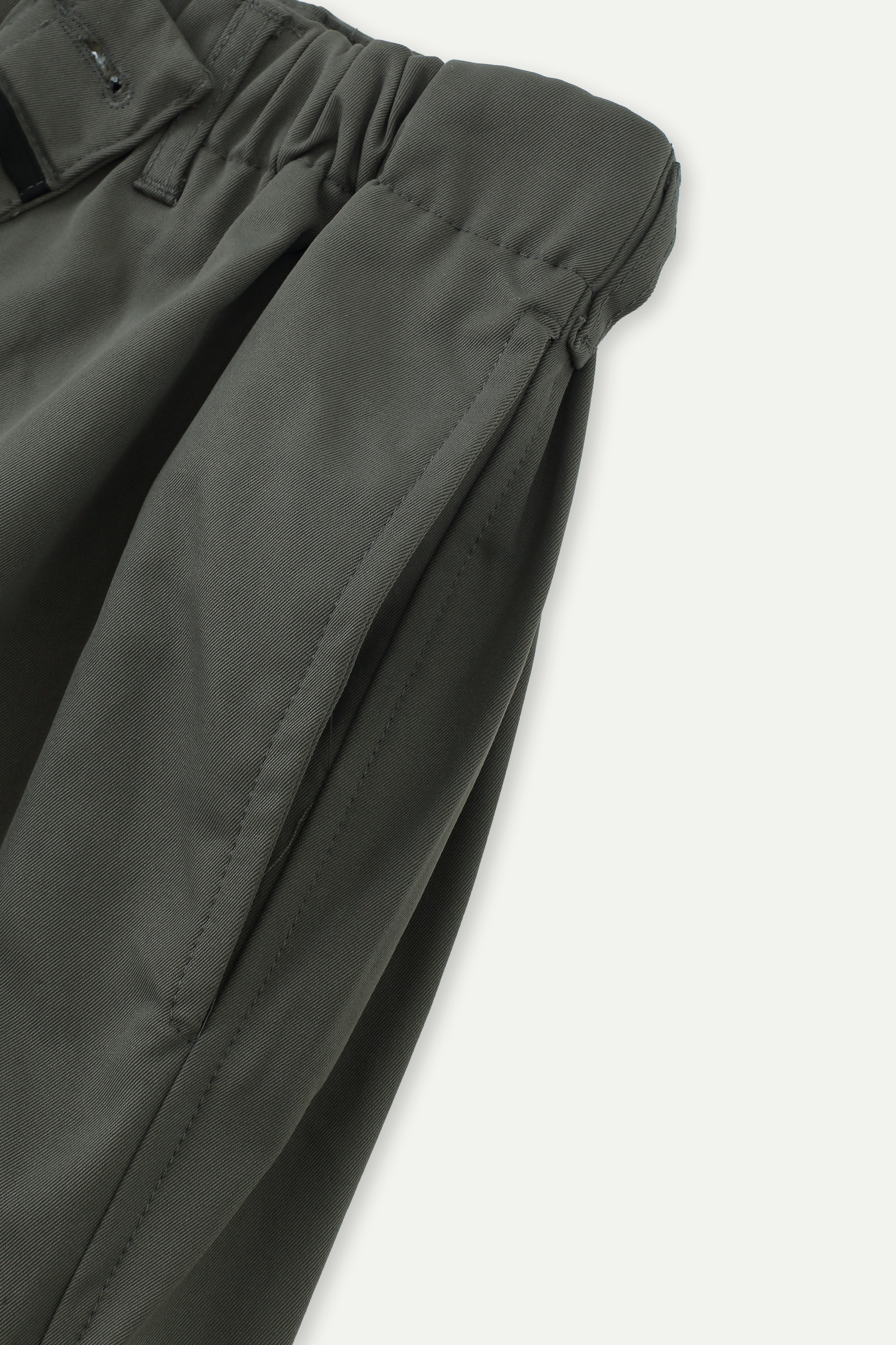 Relaxed Wide-Leg Trousers