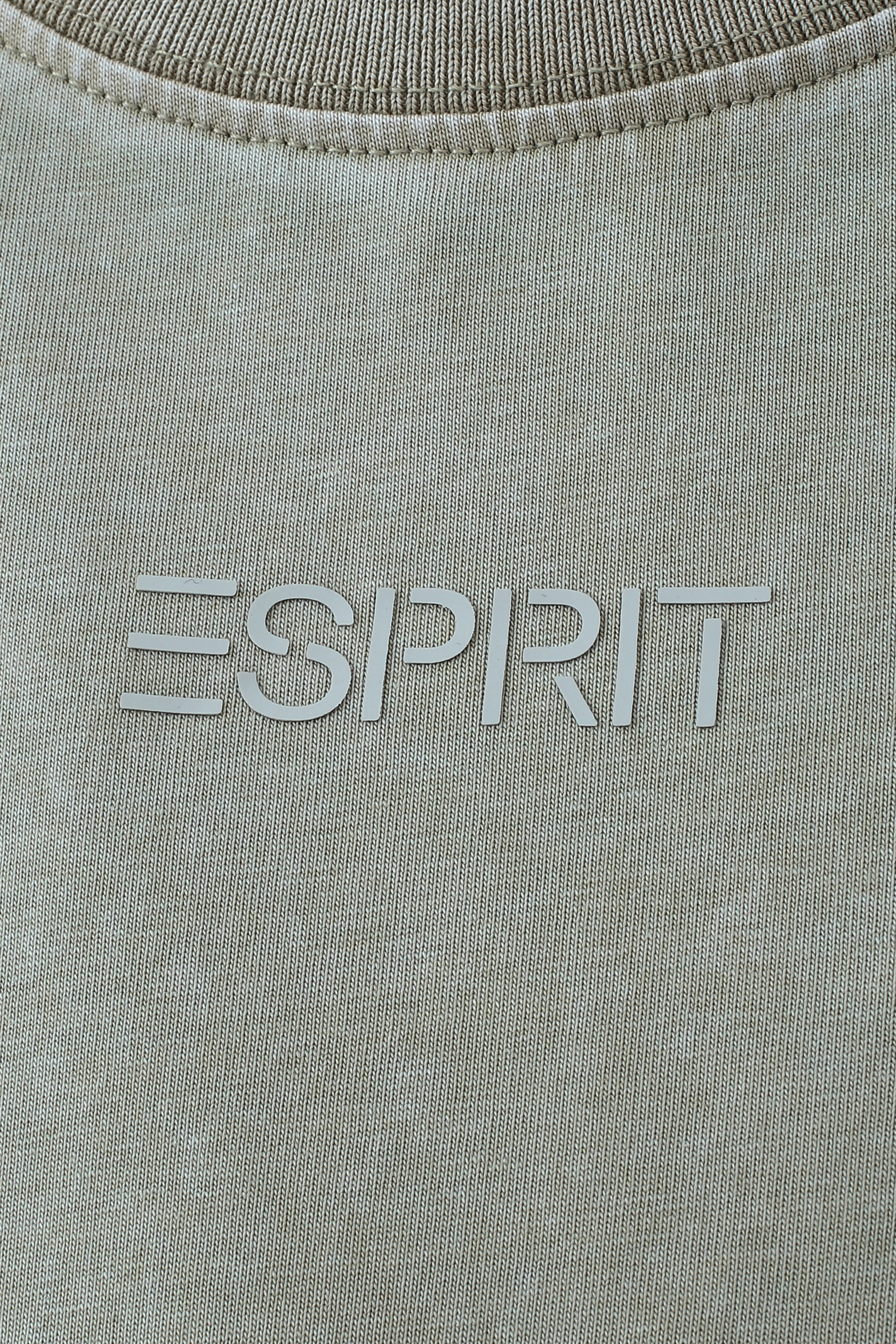 酸洗做舊小 Logo T 恤