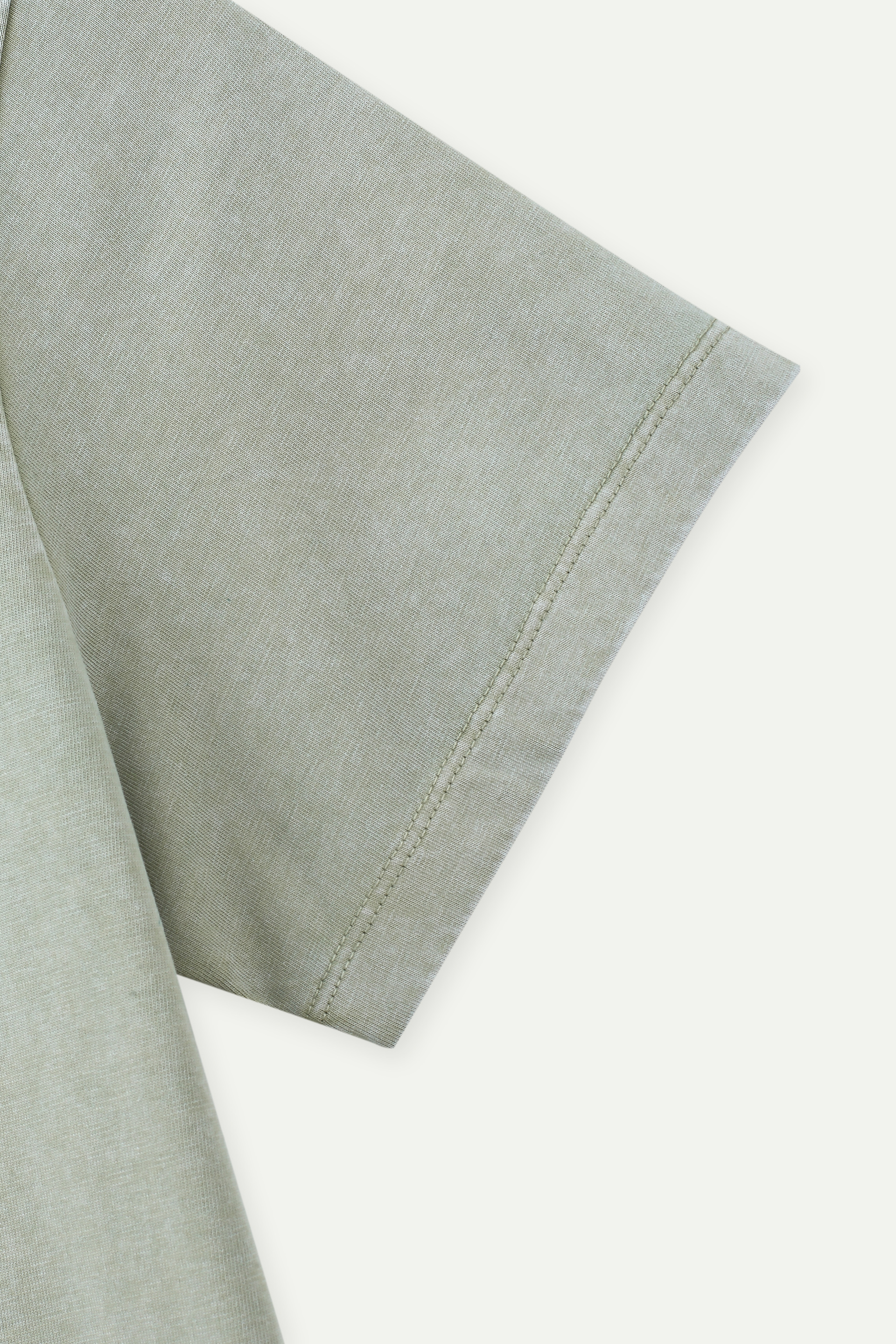 酸洗做舊小 Logo T 恤