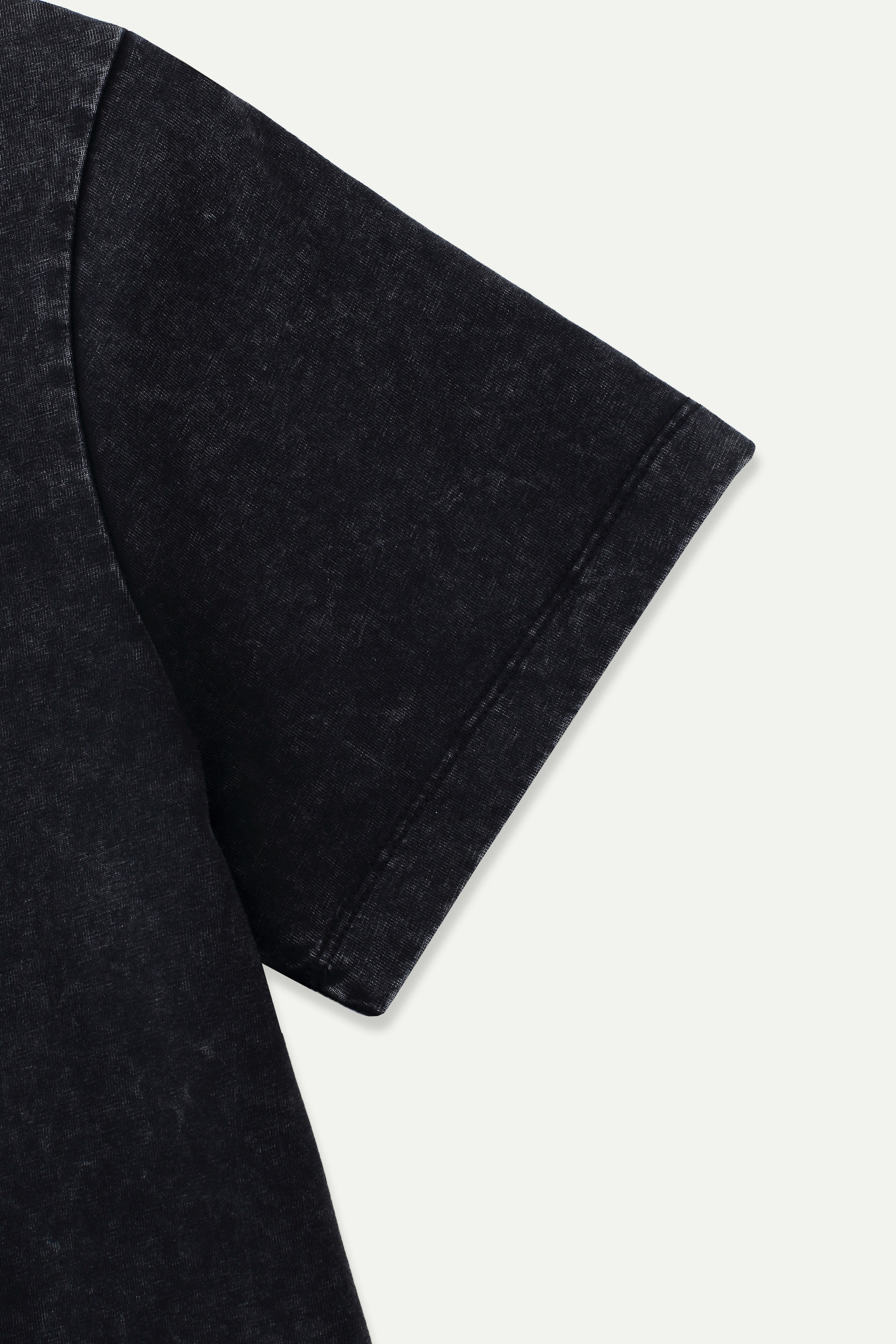 酸洗做舊小 Logo T 恤