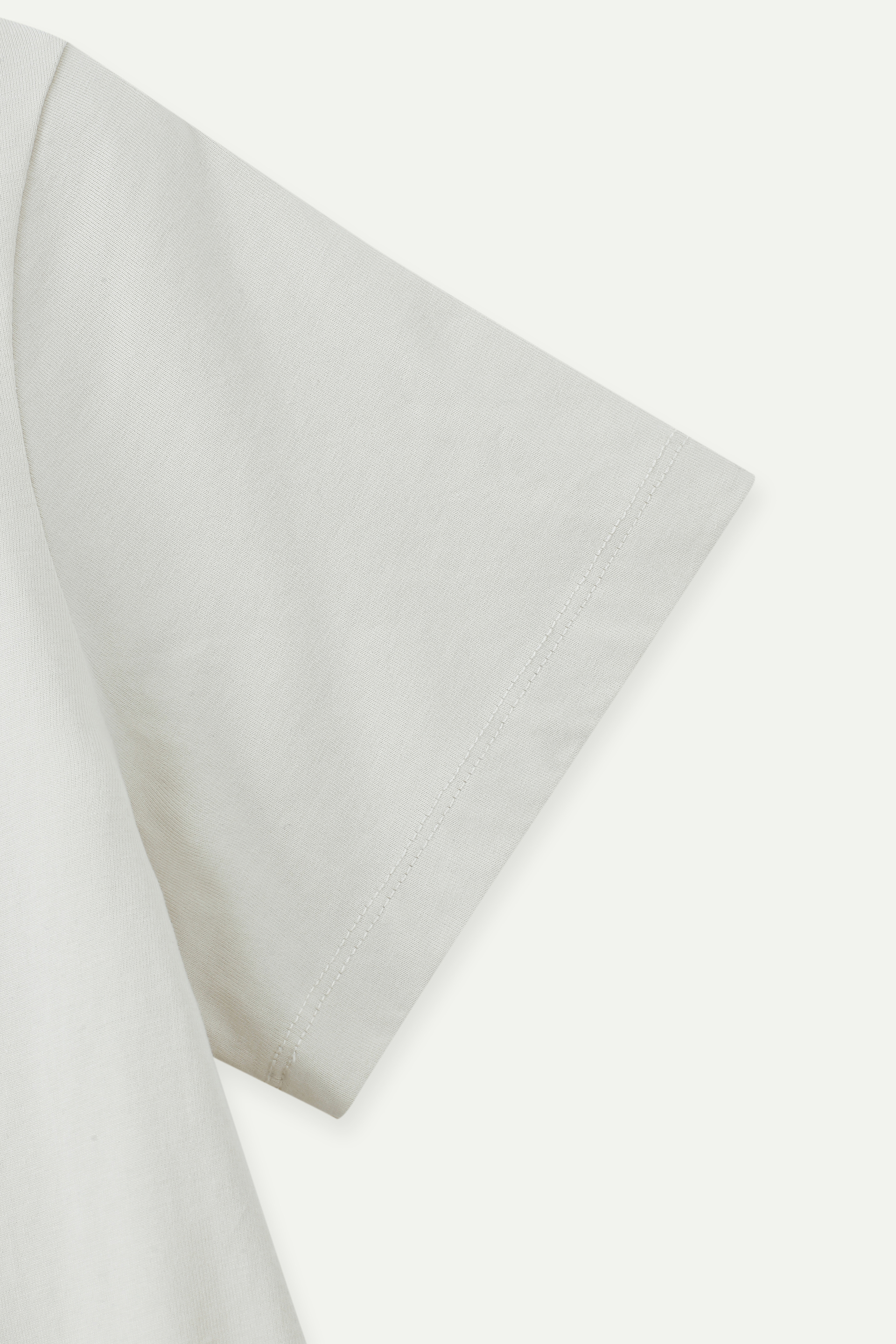 酸洗做舊小 Logo T 恤