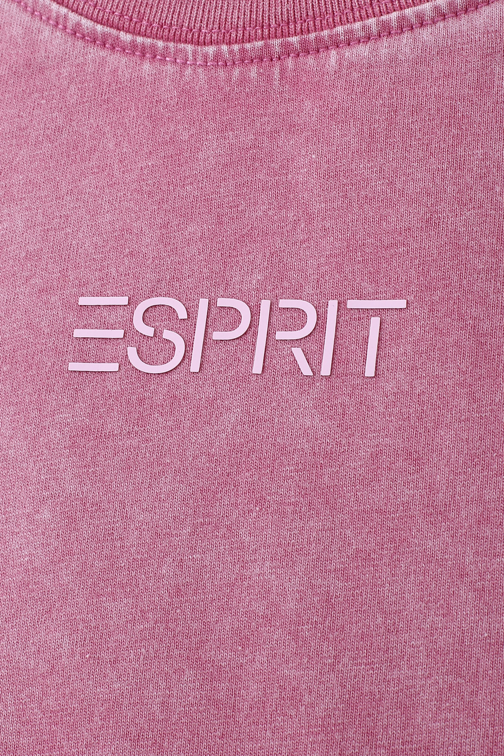 酸洗做舊小 Logo T 恤