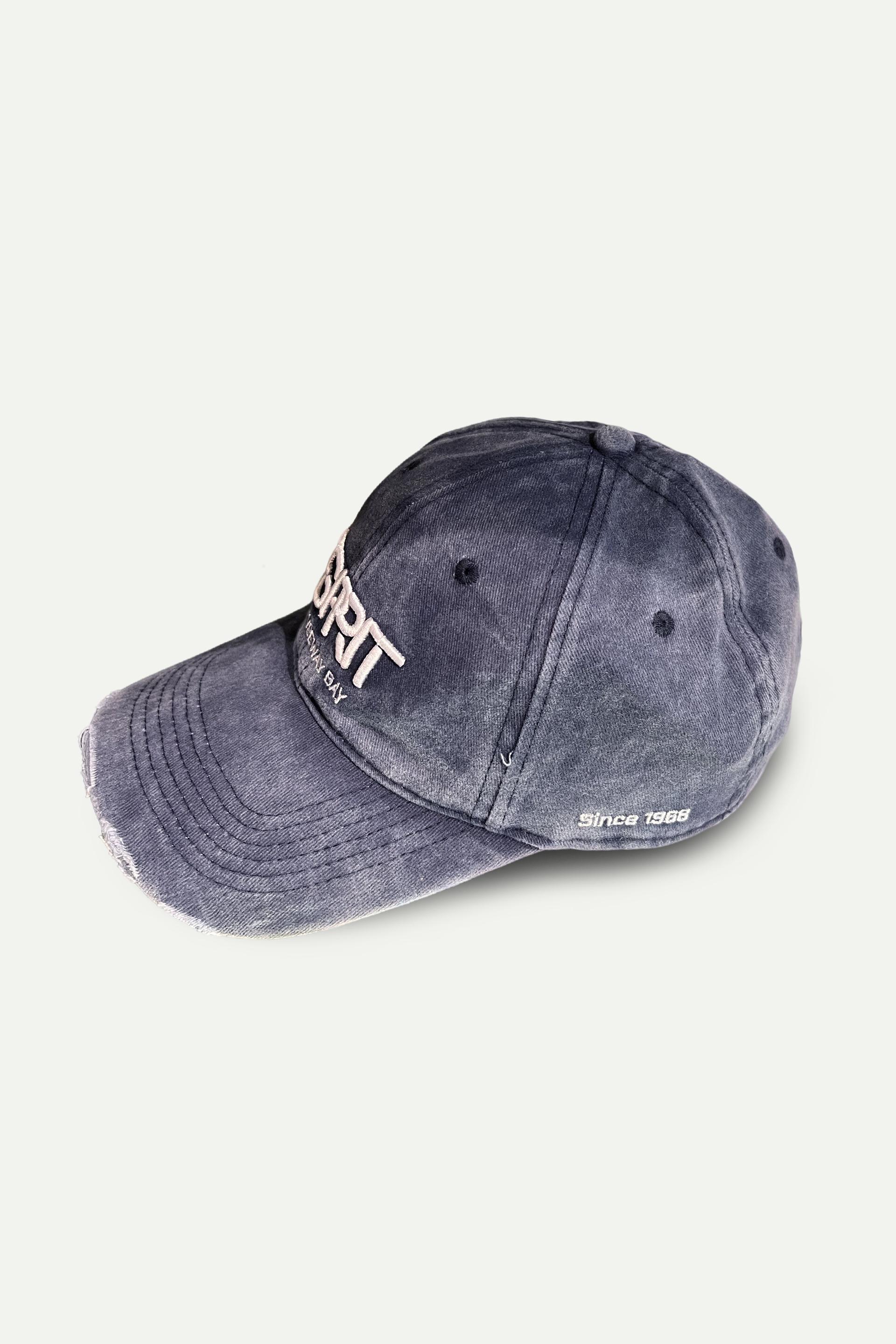 ESPRIT CAUSEWAY BAY Washed Distressed Baseball Cap