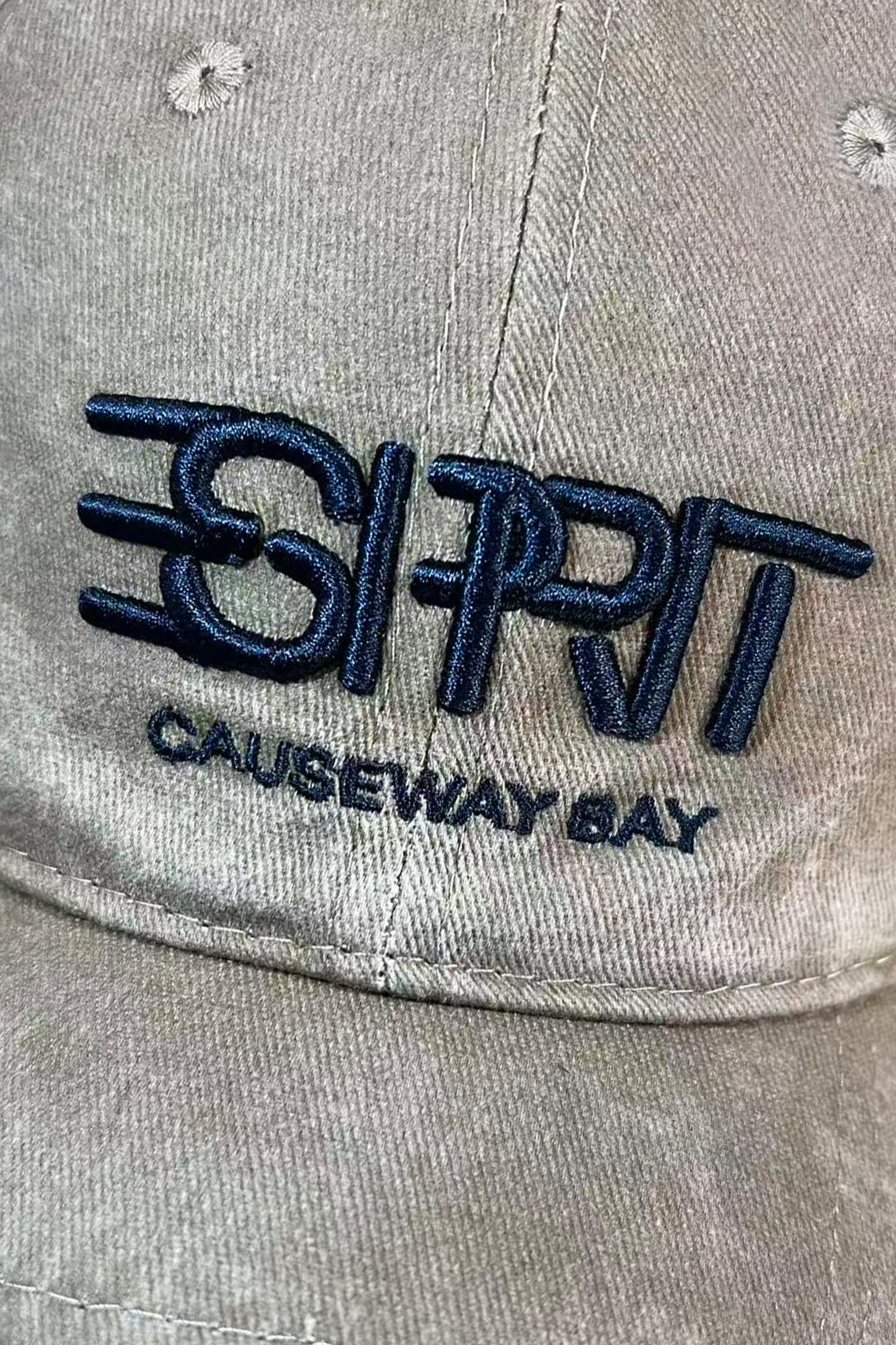 ESPRIT CAUSEWAY BAY Washed Distressed Baseball Cap