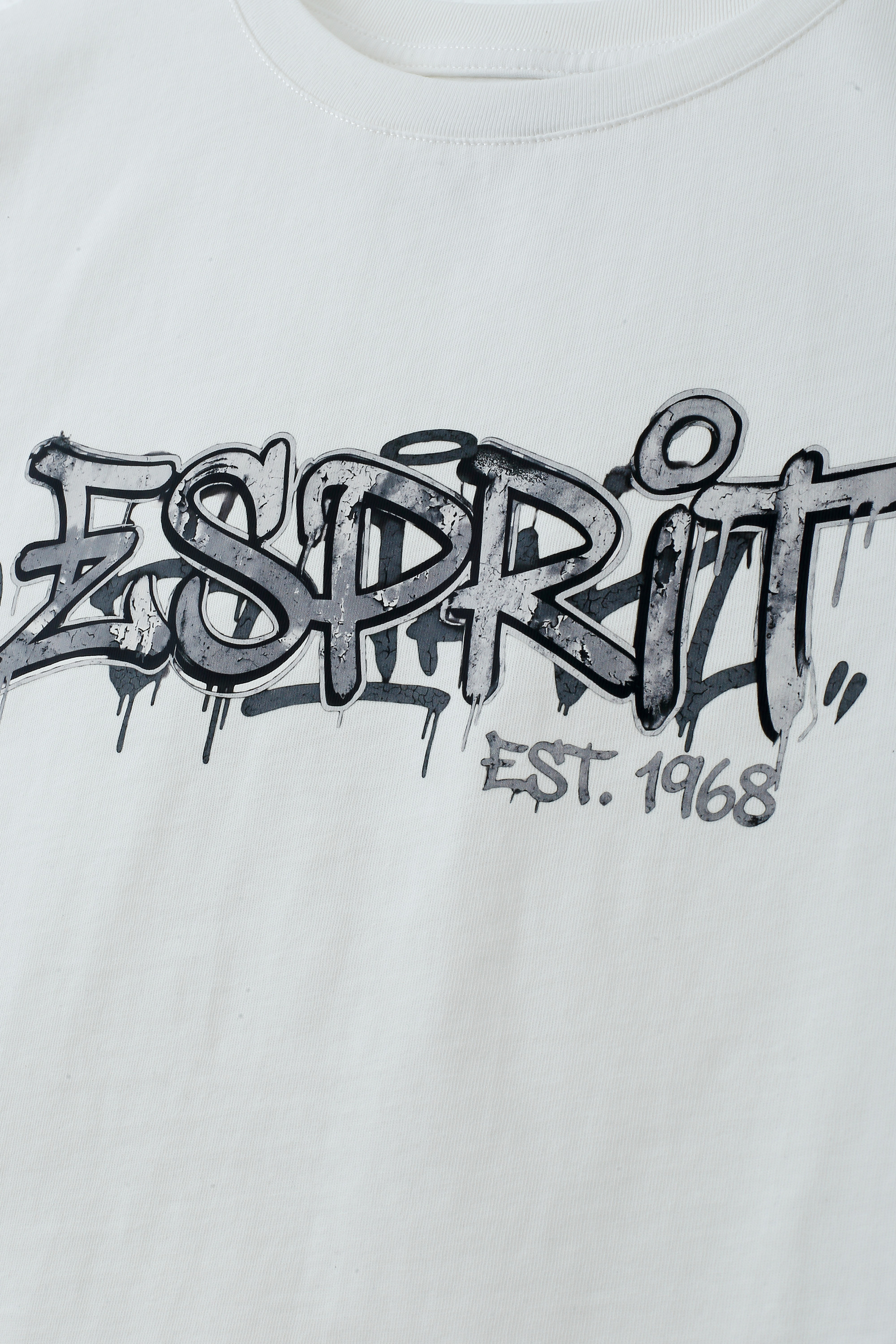 Graffiti Print Cropped Tee