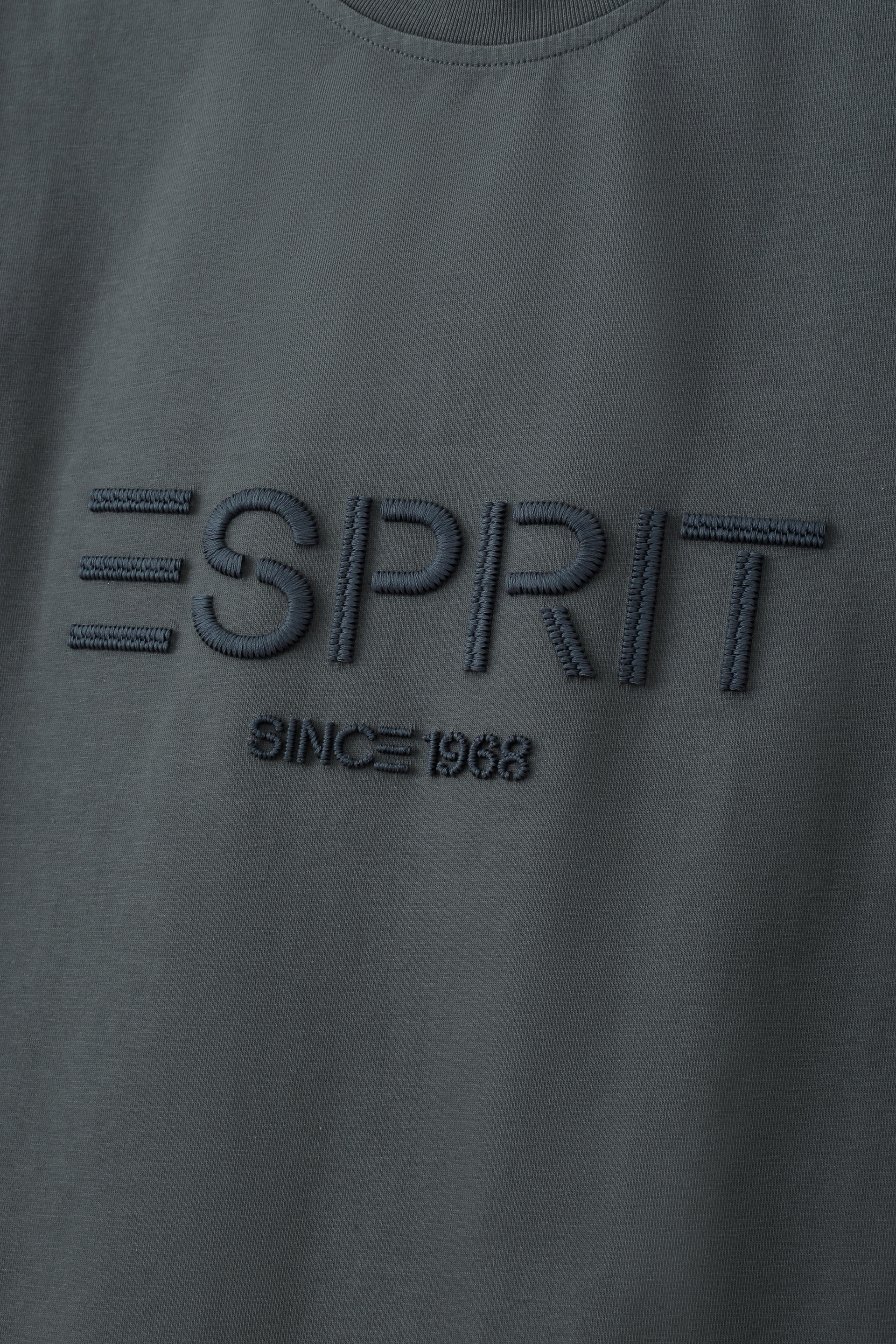 Embroidered Logo T-shirt
