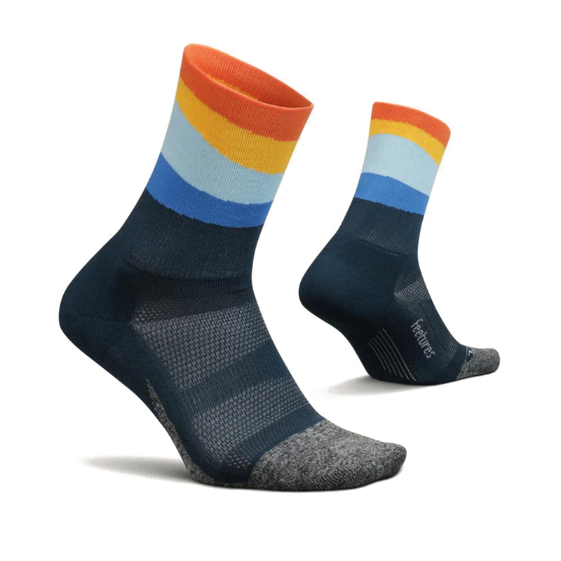 Feetures Elite 中筒輕量緩衝運動襪