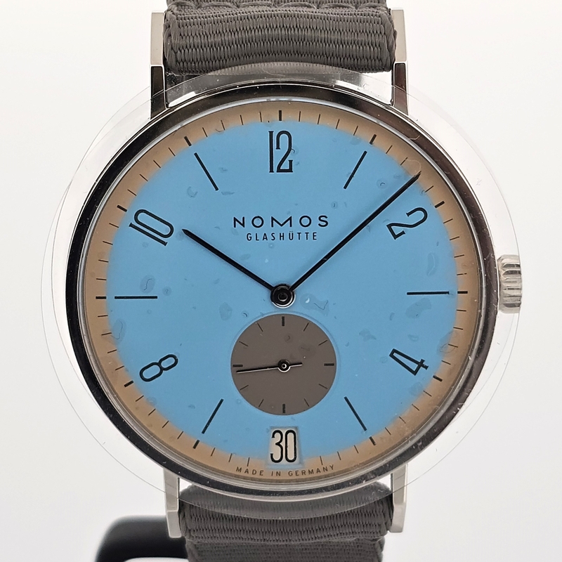 Nomos Tangente 38 date Delfin 179.S22