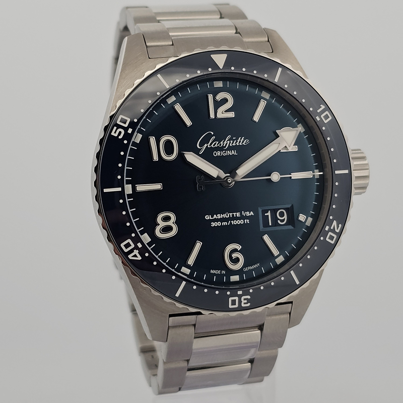 Glashütte Original SeaQ Panorama Date Blue Dial 1-36-13-02-81-70 