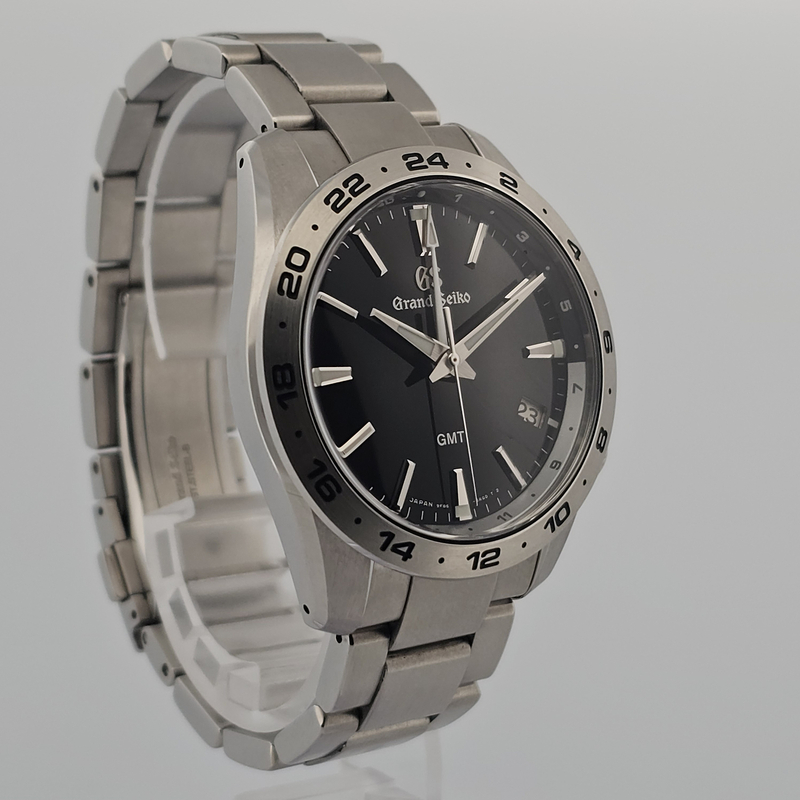 Grand Seiko Sport Collection SBGN027