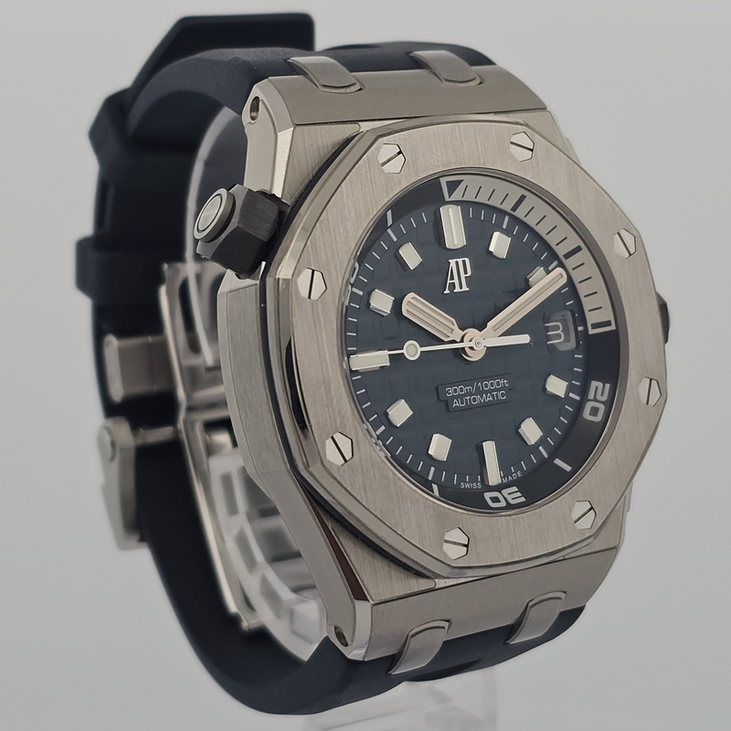Audemars Piguet Royal Oak Offshore Diver 15720ST.OO.A027CA.01