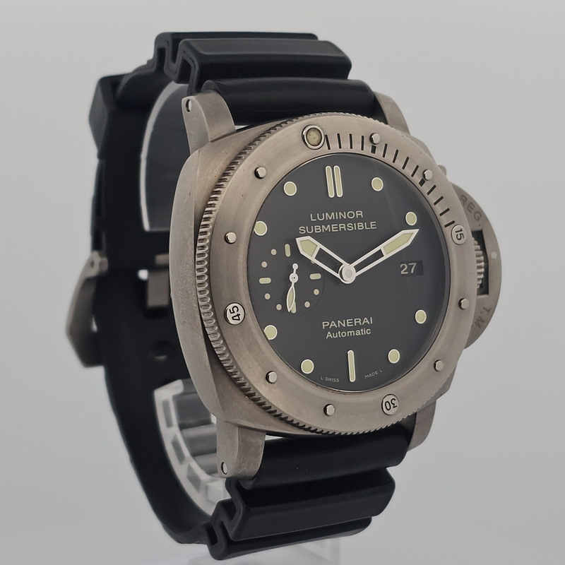Panerai Submersible Titanium PAM00305