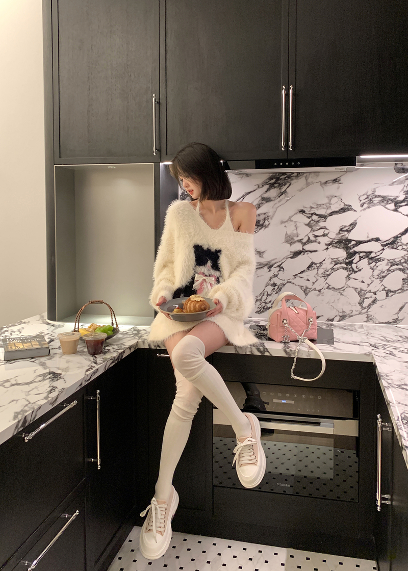 DAZY 條紋圖案挖肩超大毛衣