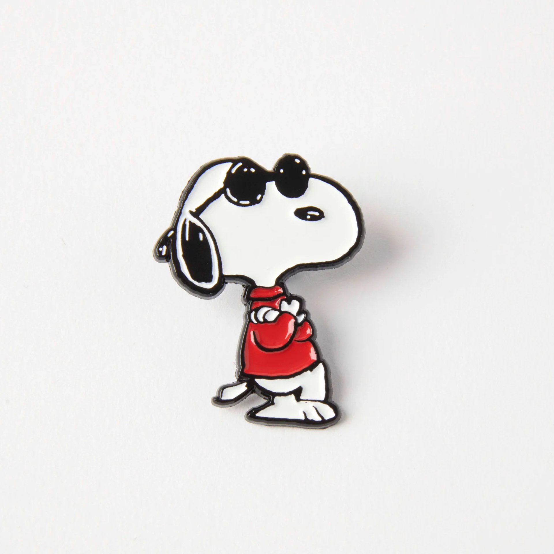 Peanuts Vibes Enamel Pin - Joe Cool